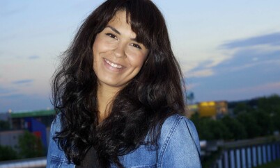 ÆRLIGE TEKSTER: I 2002 slo Maria Mena gjennom med låten «My Lullaby», som hun skrev etter foreldrenes skilsmisse. Siden den gang har hun vært kjent for sine følsomme sangtekster basert på sitt eget liv. Foto: NTB Scanpix ÆRLIGE TEKSTER: I 2002 slo Maria Mena gjennom med låten «My Lullaby», som hun skrev etter foreldrenes skilsmisse. Siden den gang har hun vært kjent for sine følsomme sangtekster basert på sitt eget liv. Foto: NTB Scanpix